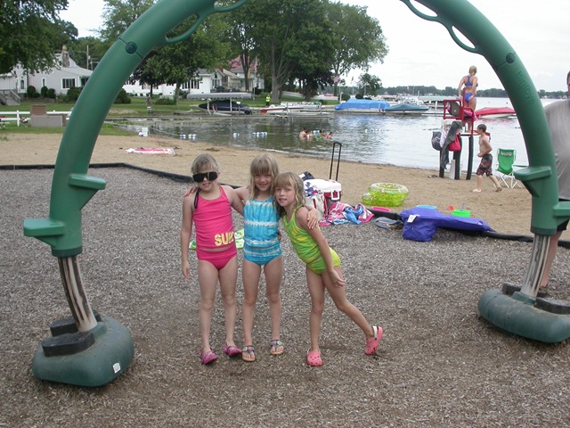 [Bible School and More Vacation2008 041[2].jpg]