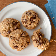 Chewy Oatmeal Raisin Cookies