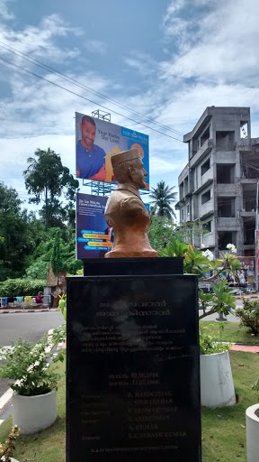 Jawaharlal Nehru Statue