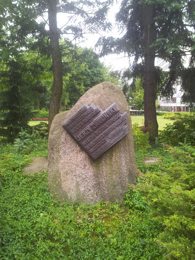 Pomnik Jerzy Zwoliński