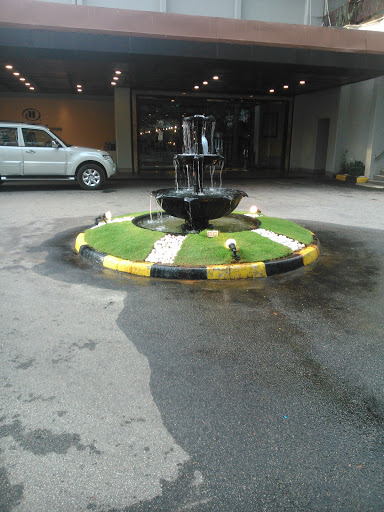 Hilton Entrance Fountain 