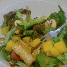 Goats cheese and mango salad