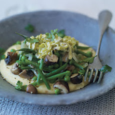 Polenta with Green Beans, Mushrooms, Peas, and Leeks
