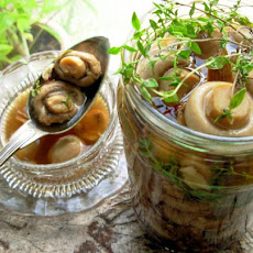 Herbed Marinated Mushrooms