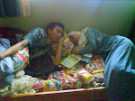 Hehehe,, waktu itu ngantuuk banget, dan tempat tidur gumi menjanjikan kenyamanan... ya udah kita tidur, tapi guminya engga.. pacarnya desi jangan marah yiaa..