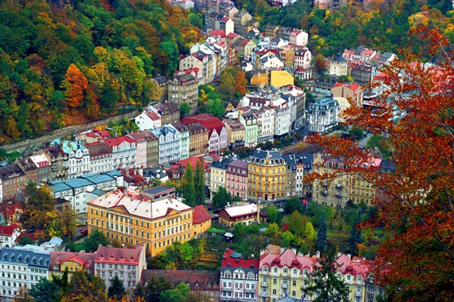 [800px-Karlovy_Vary_Czech[1][7].jpg]