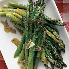 Garlicky Roasted Asparagus