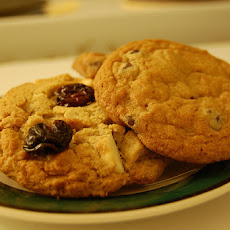 Chunky Oatmeal Macadamia Cookies