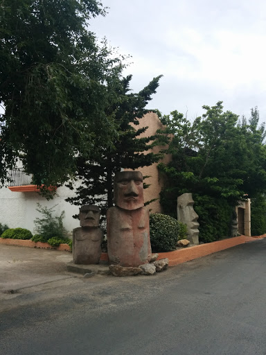 Statues Du Mas