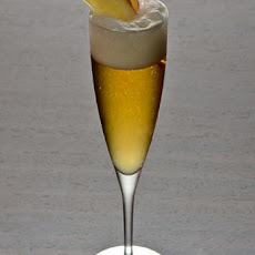 Basil Hayden’s Apple Bubbly