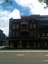 The Flinders Hotel 