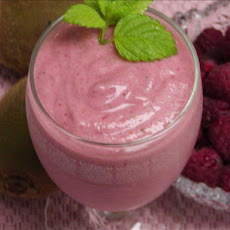 Pear, Kiwi, Berry, Flax Seed Smoothie