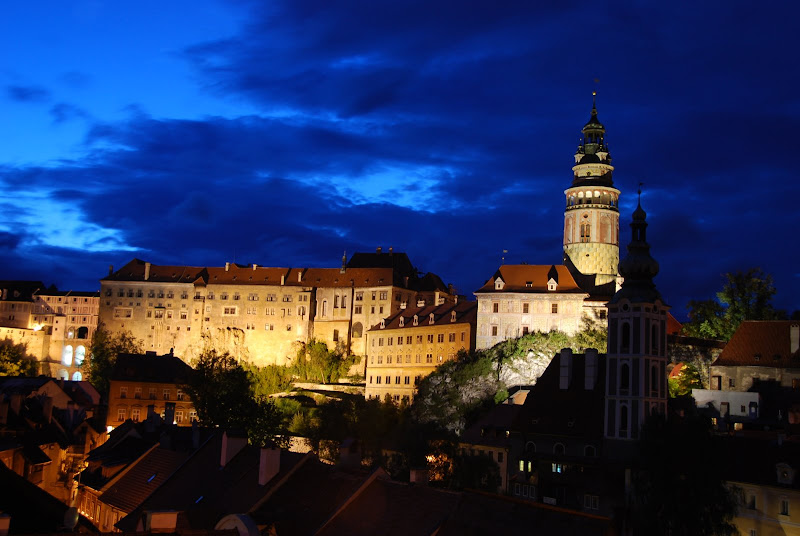 夜晚的庫倫洛夫，除了浪漫外，更有一份幸福與寧靜的美好。