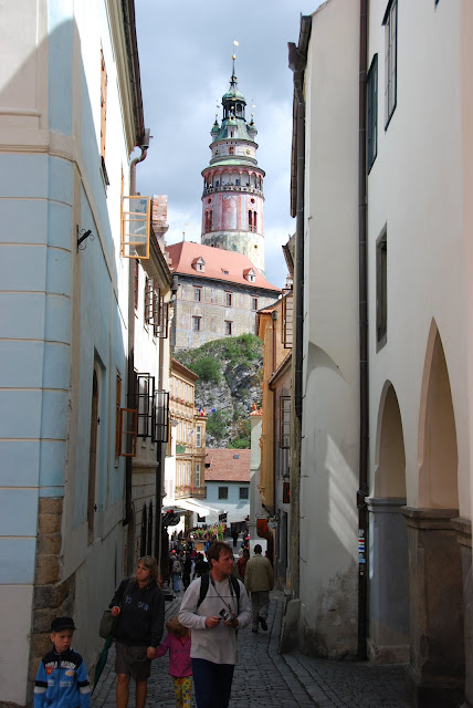 從舊城廣場所看到的庫倫洛夫城堡。