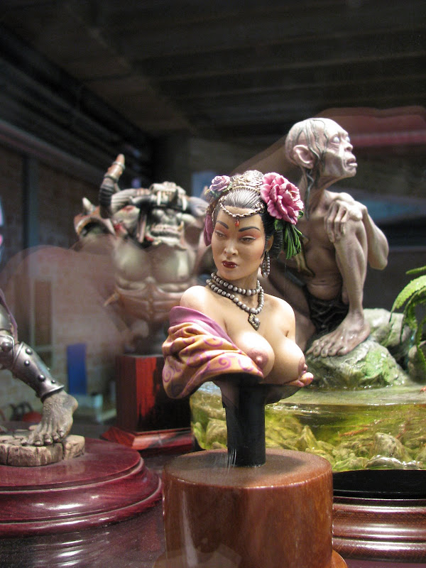 World Expo Gerone 2008 - Figurine de femme