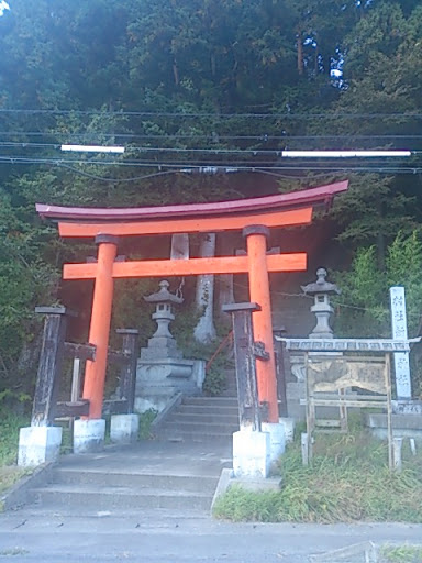 村社新山神社