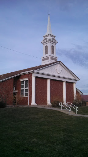 Pioneer Parkway Chapel  