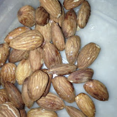 Quick, Easy, Non-Greasy Spiced Roasted Almonds