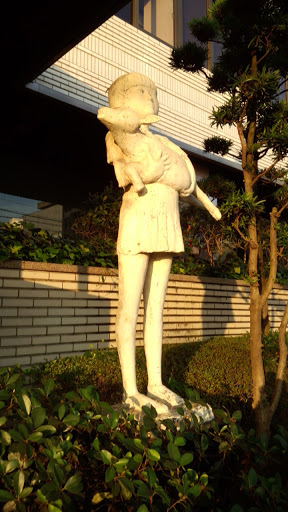 徳島県建設センター 少女の像