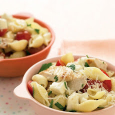 Shells with Grilled Chicken and Mozzarella