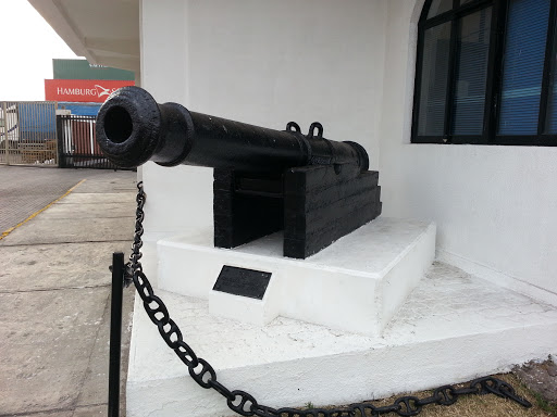 Cañon Fragata Siglo XVIII - Arica