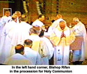 [647-Rifan-communionE[2].jpg]