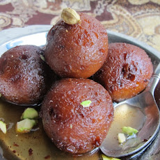 Chocolate Chip Gulab Jamun