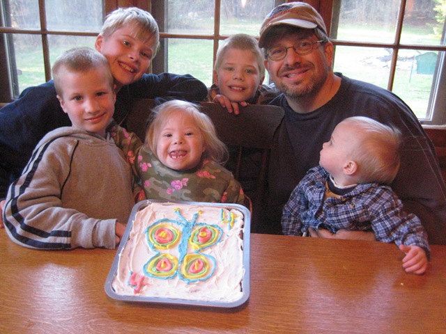 [Cabin  Mem. weekend 5-26,  (Annes 4th bday 158[2].jpg]