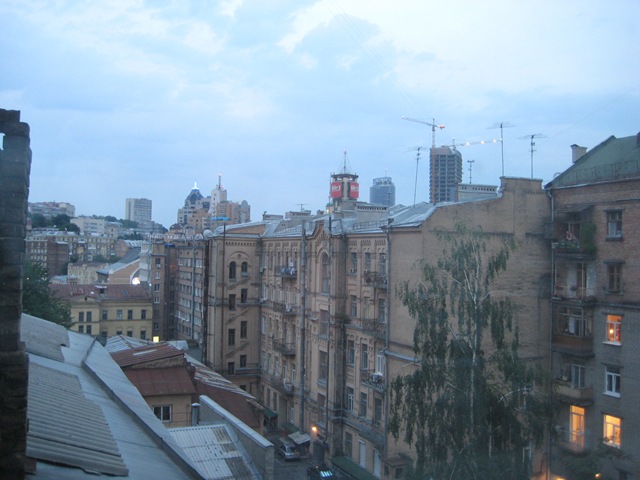 [AirplaneandKievJuly19221242.jpg]