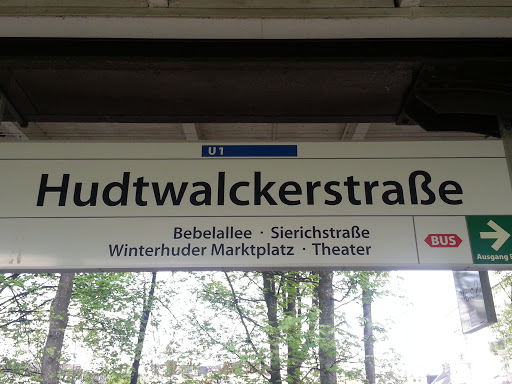 U1 Hudtwalckerstraße