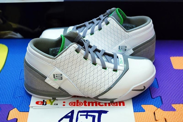 Dunkman Zoom LeBron V Low is Available at House of Hoops