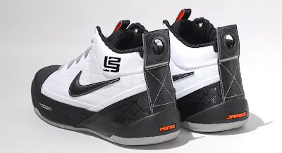 nike zoom lebron ambassador gr black white grey 1 02 The Ambassador Has Arrived. Initial Look at the Nike Zoom LBJ Ambassador.