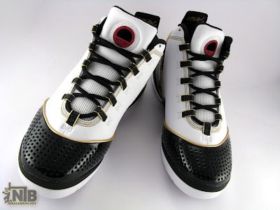 Finishline Exclusive Zoom Soldier II Remix Showcase lbj soldier ii og white black gold4 09 Finishline Exclusive Zoom Soldier II Remix Showcase