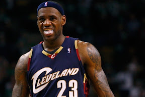 lebron james nba 081028 cle at bos 04 NBA Kicks Off. Cavaliers Loose. Zoom LeBron VI Debut