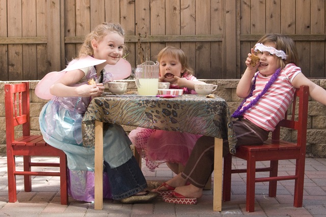 [tea party 2[3].jpg]