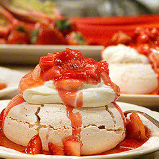 Nicole's Rhubarb-Strawberry Pavlova