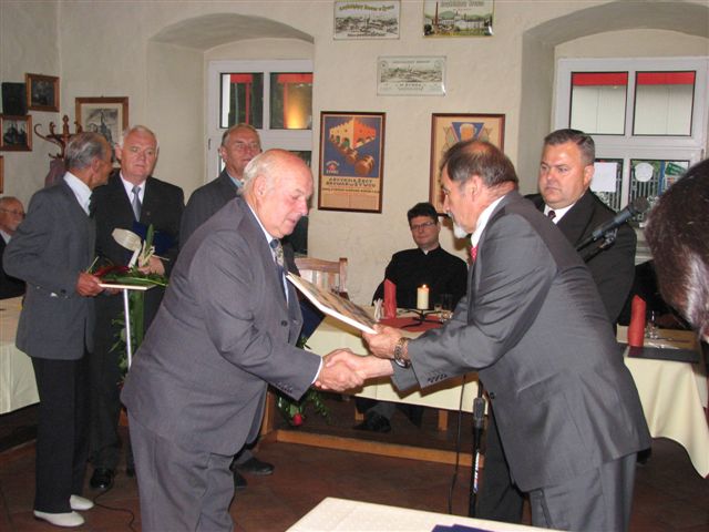 http://lh6.ggpht.com/kolozablocie/SNkneYSb8xI/AAAAAAAAAoM/q2VX6H9BiwA/s800/IMG_0060.JPG