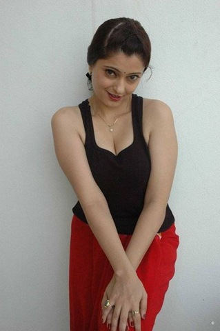 [radhika_mepaparazzi79[2].jpg]