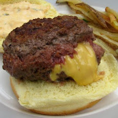 Jucy Lucy Cheeseburger