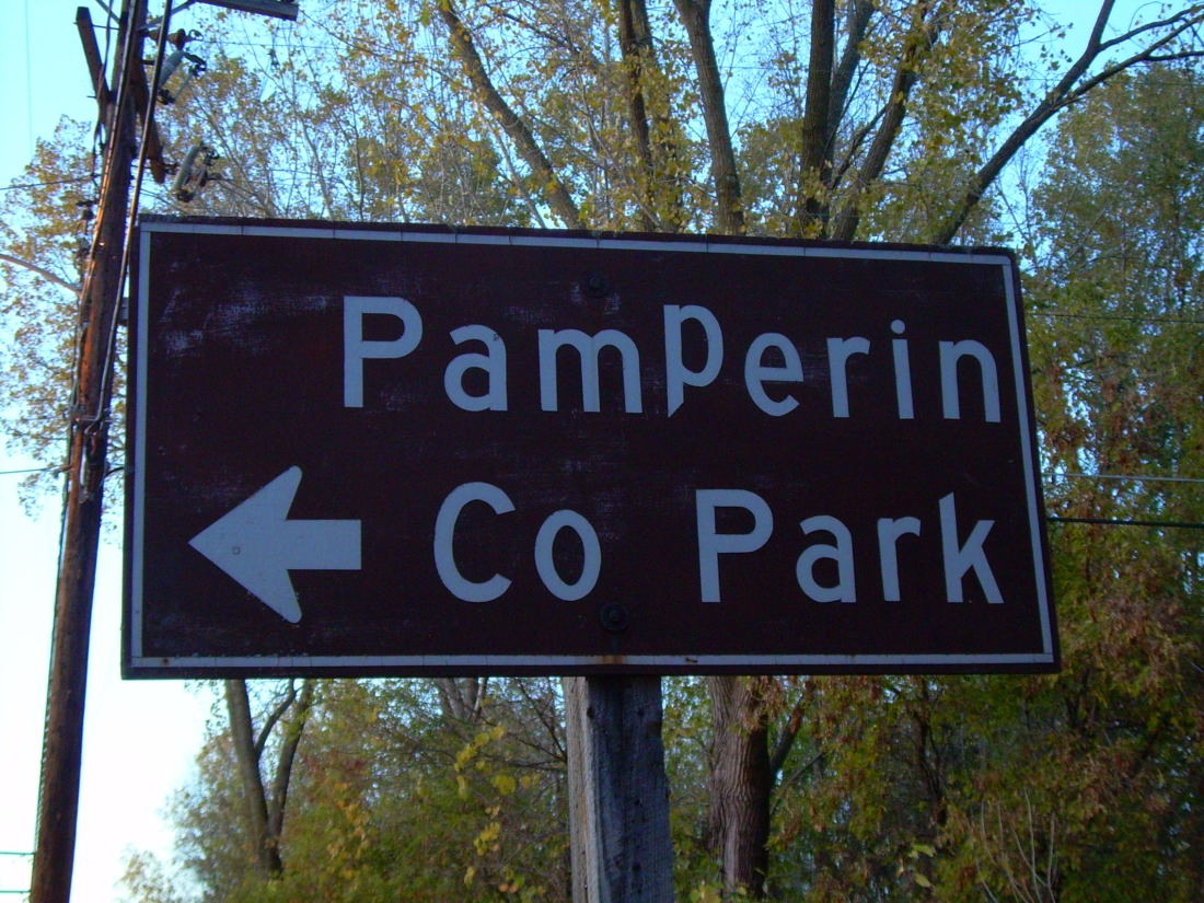 [Pamperin Park Fall 2008 (57)_896For email[6].jpg]