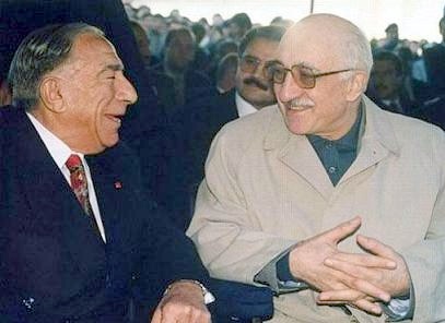 [Fetullah Gülen ile turkes turk kurt[9].jpg]
