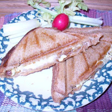 Provolone Cheese and Scrambled Egg Sandwiches