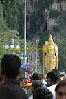 crowd at 10.10am