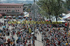 crowd at 1.52pm