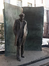 Памятник белоруському писателю