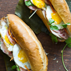 Vietnamese Fried Egg Banh Mi Recipe (Banh Mi Trung Op La)- 