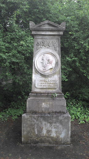 Denkmal Michael Linau