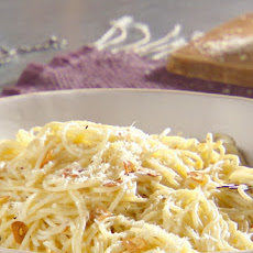 Spaghetti with Garlic Three Ways