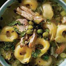 Lemon Chicken Tortellini Soup