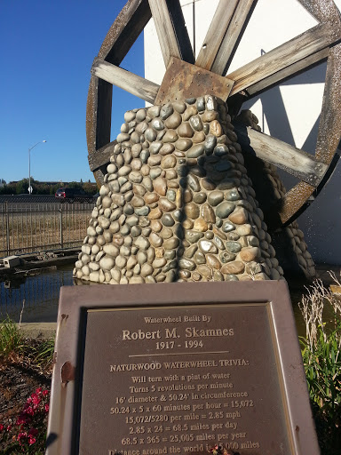 Naturwood Water Wheel and Plaque